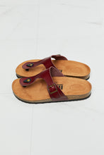 Load image into Gallery viewer, MMShoes Drift Away T-Strap Flip-Flop in Brown
