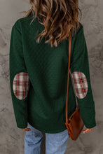 Load image into Gallery viewer, Plaid Snap Down Sweatshirt
