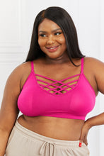Load image into Gallery viewer, Zenana On The Go Full Size Detail Bralette
